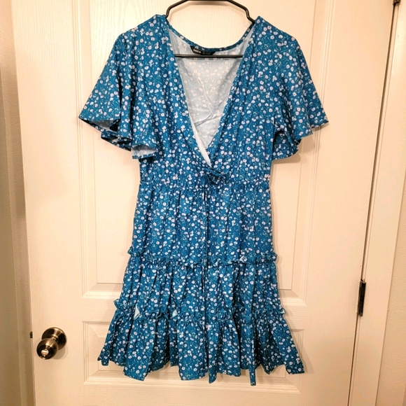 Dresses & Skirts - Floral Open Chest Midi Spring Dress